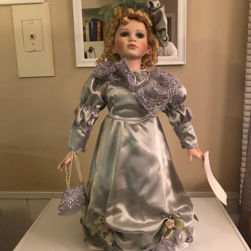 Antique Doll a good collectors piece!